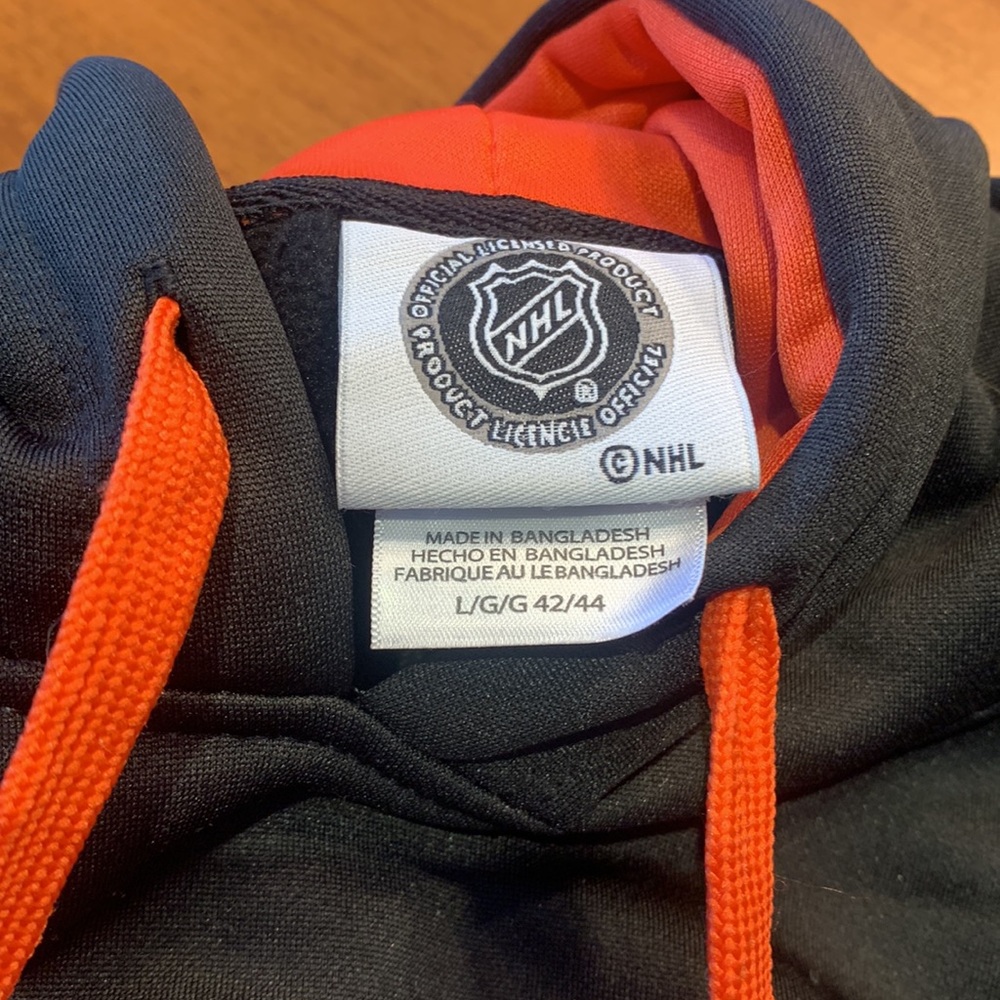 *NWT* Men’s NHL Flyers Hoodie - Picture 5 of 7